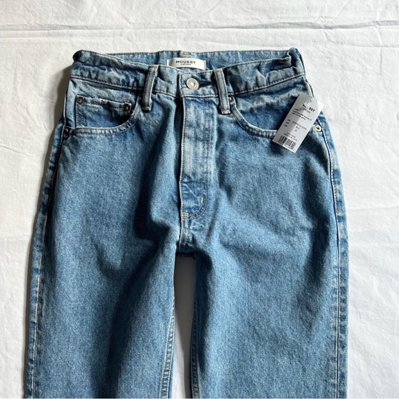 NWT $350 Moussy Vintage Marksville Boy Skinny Distressed Jeans - Picture 3 of 4